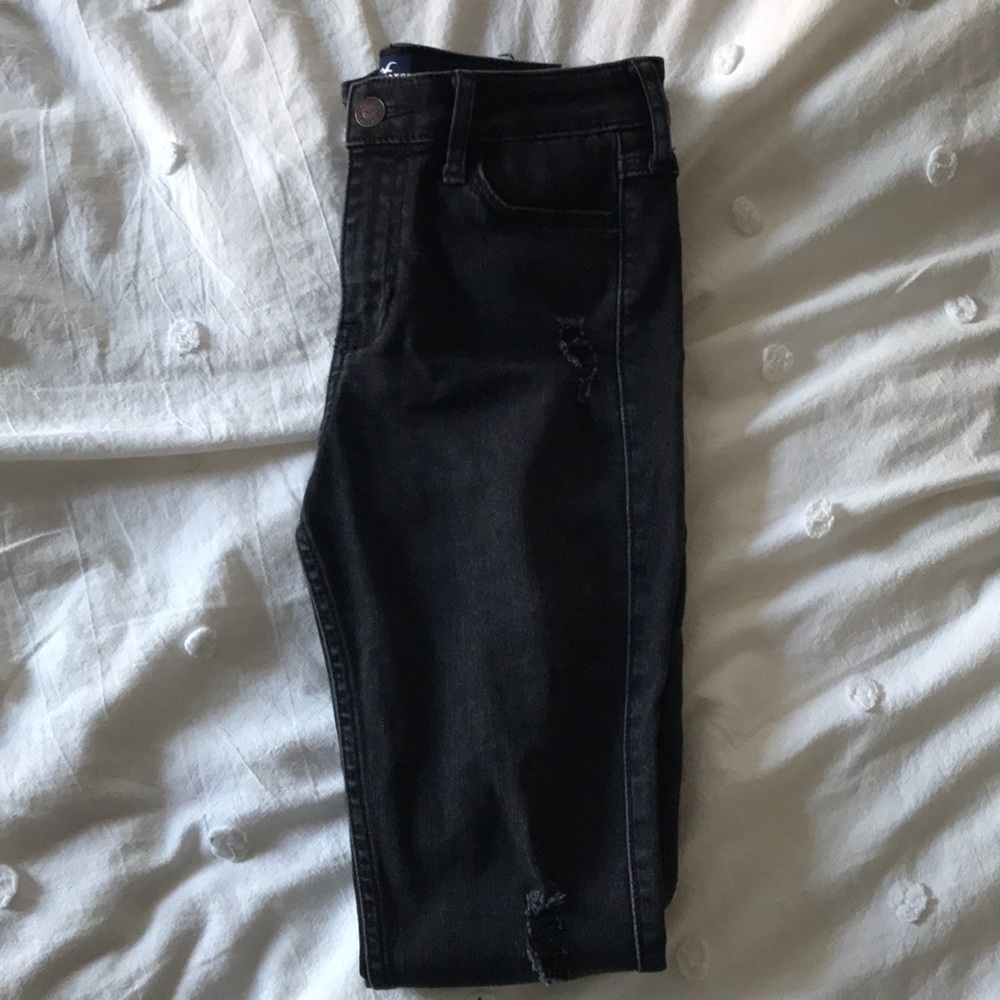 Hollister black skinny jeans!